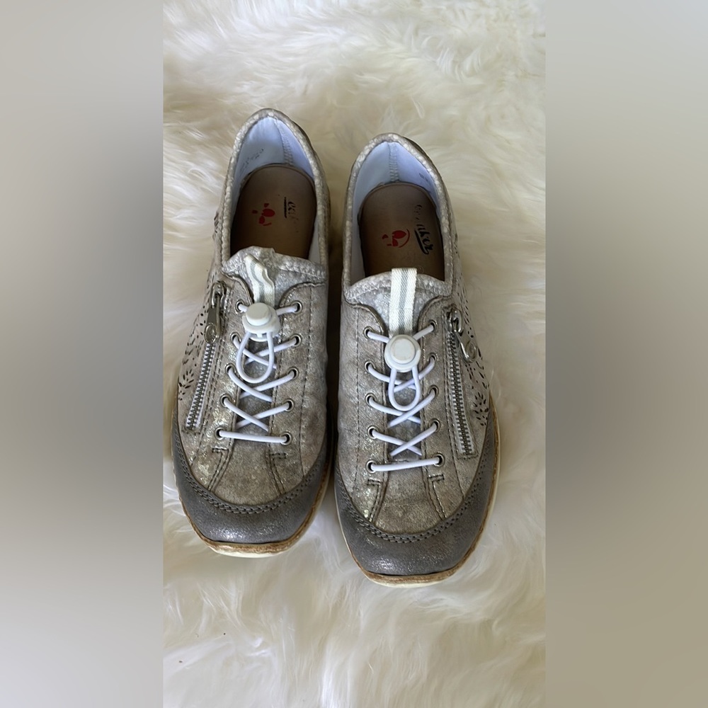 Rieker Silver/pewter metallic and cork comfort fashion sneakers.
